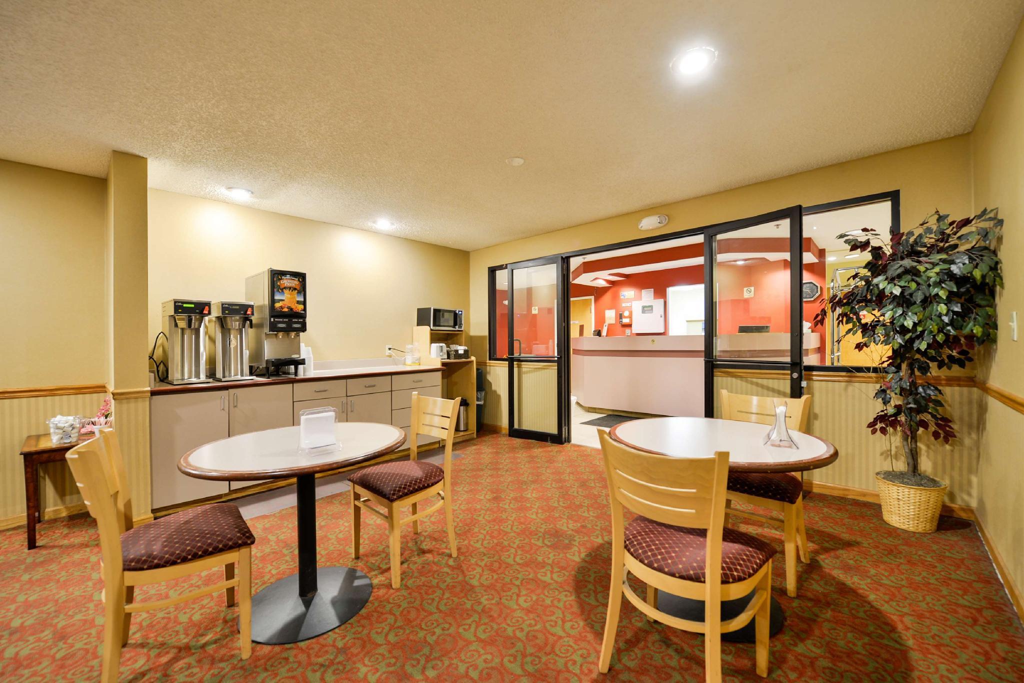 Americas Best Value Inn - East Syracuse Restaurant photo